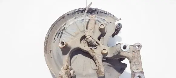Rear wheel hub