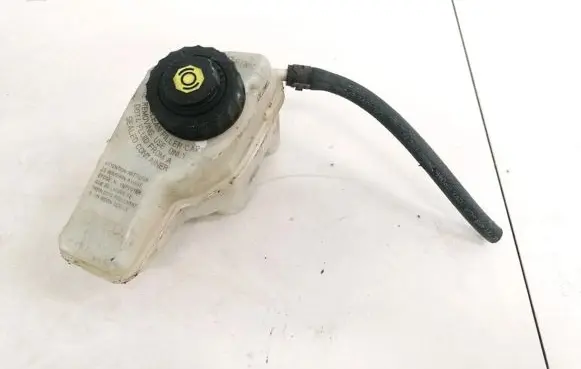 Brake fluid reservoir