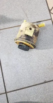Nissan Terrano Power steering fluid tank/reservoir