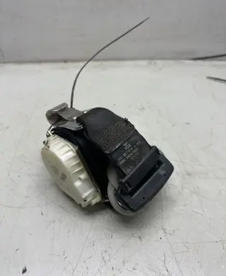 Volkswagen Caddy Rear seatbelt 2K0857815A 4057B 33047307