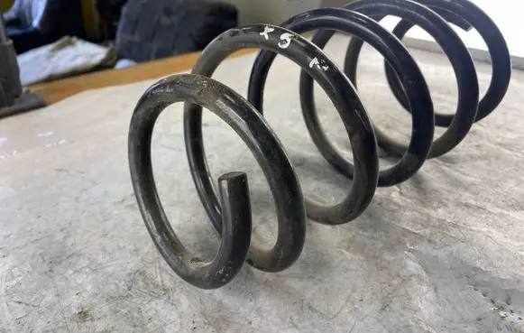 BMW X5 E53 Front coil spring 31336750333