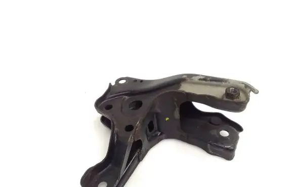 Honda Accord Engine mounting bracket