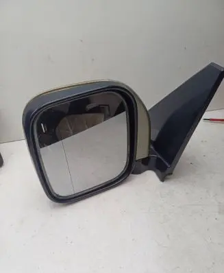 Mitsubishi Pajero Front door electric wing mirror E13010408 J993