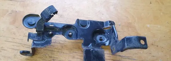 Mitsubishi ASX Air filter cleaner box bracket assembly 