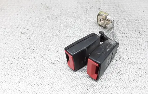 Audi A8 S8 D2 4D Middle seatbelt buckle (rear) 4D0857739H
