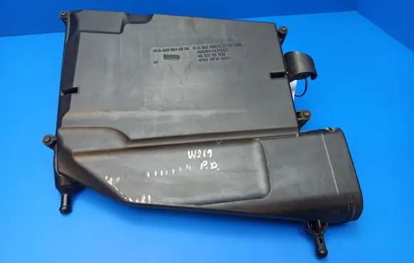 Mercedes-Benz CLS C219 Air filter box A6420940204 A6420901601 6402185906