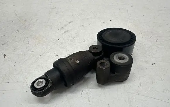Mazda CX-3 Generator/alternator belt tensioner