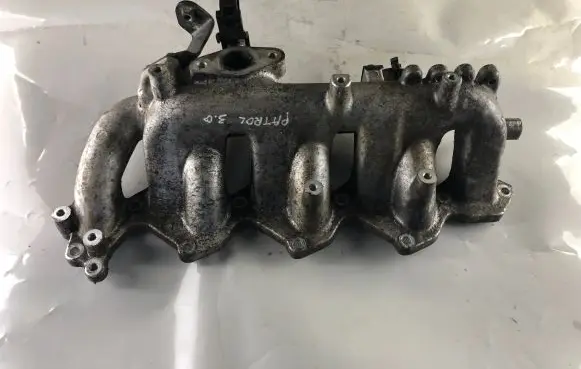 Nissan Patrol Y61 Intake manifold