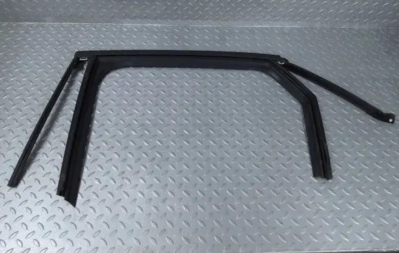 Citroen C4 III e-C4 Rubber seal rear door 9833076680