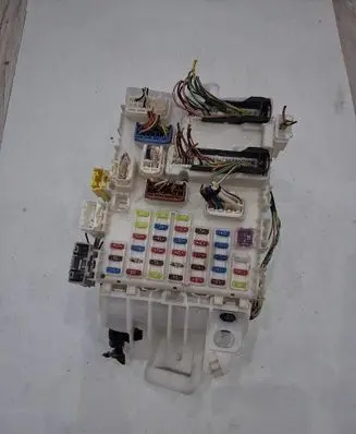 Suzuki Swift II Fuse box set P60A4889