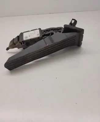 Volkswagen Touran I Accelerator throttle pedal 1T1721503E 6PV00868900