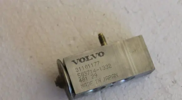 Volvo XC90 Air conditioning (A/C) expansion valve 31101177