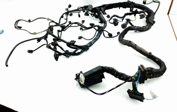 Mercedes-Benz Vito Viano W639 Engine installation wiring loom A6510108004