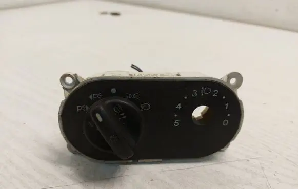 Ford Mondeo MK I Light switch 95BB13K196GA