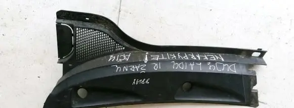 Renault Scenic I Wiper trim 8200050329