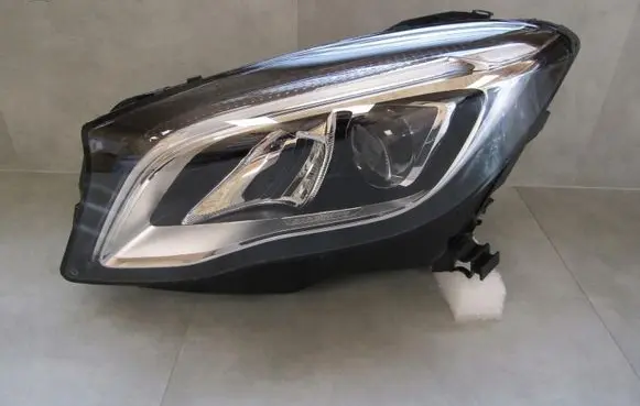 Mercedes-Benz GLA W156 Headlight/headlamp A1569067500