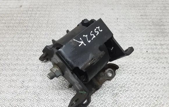 Dodge Caliber Engine mount bracket