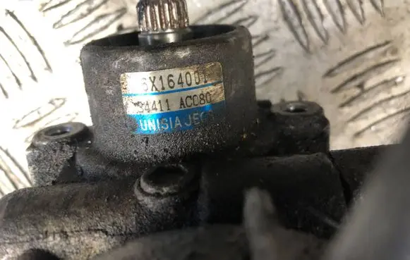Subaru Legacy Power steering pump 34411AC080