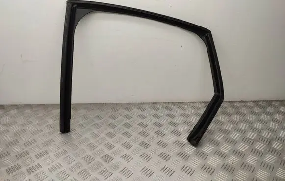 Citroen C4 II Picasso Rubber seal rear door window/glass 9676852980