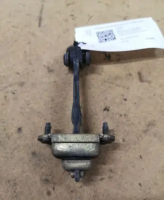 Peugeot 407 Rear door check strap stopper