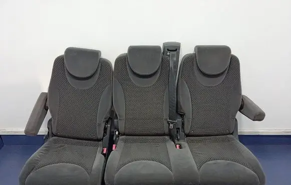 Peugeot Expert Second row seats 