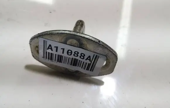 Audi A6 S6 C5 4B Rear door lock loop/hook striker 