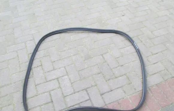 Ford B-MAX Rubber seal tailgate window/glass 