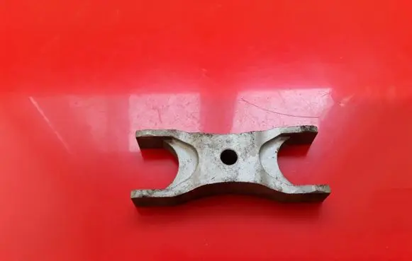 Skoda Superb B6 (3T) Fuel Injector clamp holder 03L216A