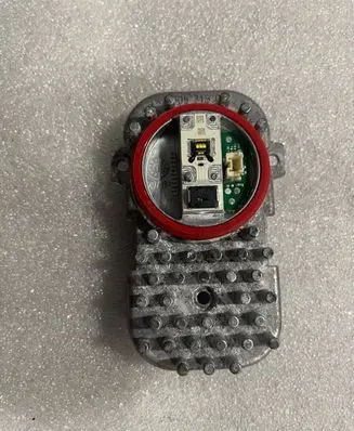 Mercedes-Benz C W205 Headlight ballast module Xenon 305715084