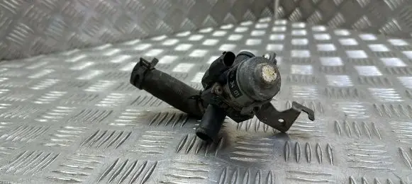 Mercedes-Benz C W205 Webasto circulation pump for autonomous heater A0005062864 A2059063401