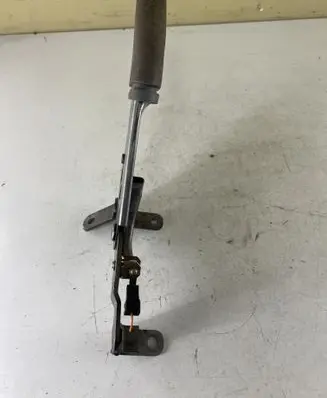 KIA Sorento Handbrake/parking brake lever assembly 