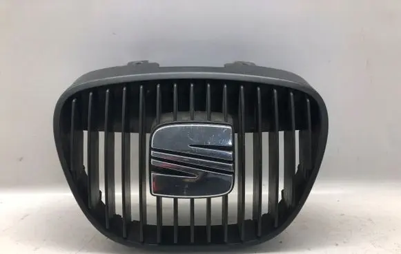 Seat Ibiza III (6L) Front grill 6L0853679