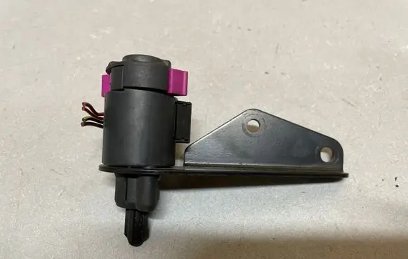 Volkswagen Phaeton Brake pedal sensor switch 14689962 3D2723673A