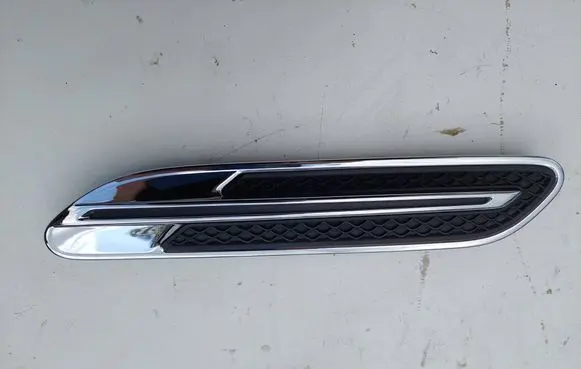 Mercedes-Benz AMG GT 4 x290 w290 Fender trim (molding) A2908857801