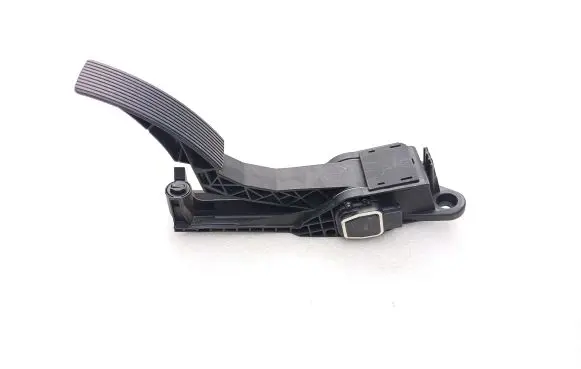 Mercedes-Benz ML W164 Accelerator throttle pedal A1643000004 170108 ZGS010