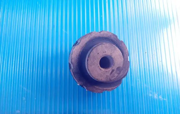 Audi A4 S4 B8 8K Front coil spring rubber mount 8K0512149B