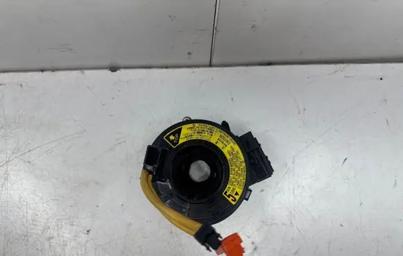 Toyota Avensis T250 Airbag slip ring squib (SRS ring) 8430605050