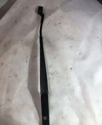 Volkswagen PASSAT B6 Front wiper blade arm 3C2955410C