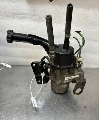 Citroen C4 I Picasso Power steering pump 9800939680