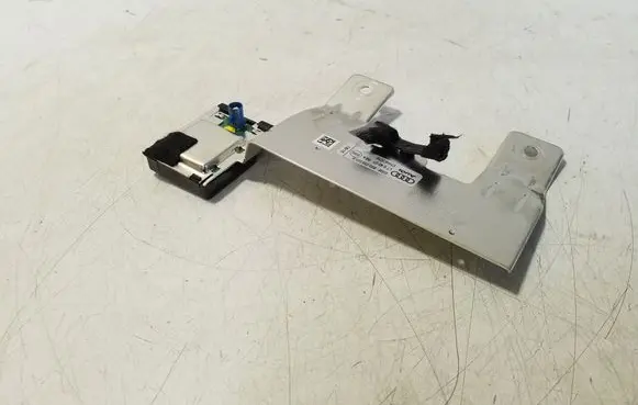 Audi A1 Aerial antenna amplifier 8X0035503B