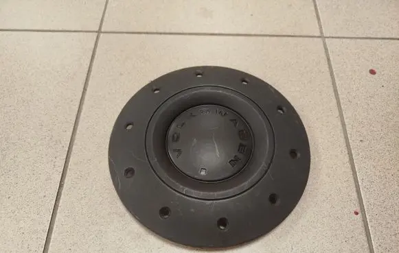Volkswagen Transporter - Caravelle T5 Original wheel cap 7H0601151B 7h0601151a
