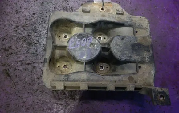 Skoda Octavia Mk1 (1U) Battery box tray 1J0804373A