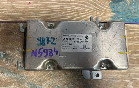Audi Q3 F3 Engine control unit/module 375A0-P4500