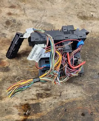 Mercedes-Benz E W211 Fuse module 2115454201