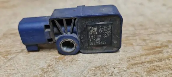 Volvo V50 Airbag deployment crash/impact sensor 31264410