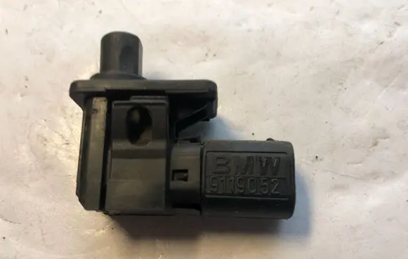 BMW 5 E60 E61 Bonnet alarm switch sensor 9119052
