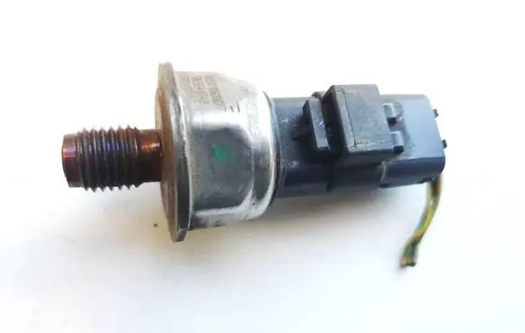 Fuel pressure sensor