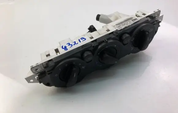 Ford Focus Interior fan control switch 7M5T19980AA