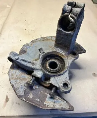 Volkswagen Transporter - Caravelle T5 Front wheel hub spindle knuckle 7h0257g