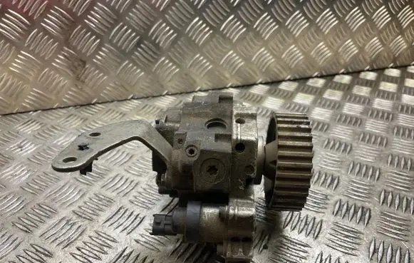 Volvo S40 Fuel injection high pressure pump 0445010089